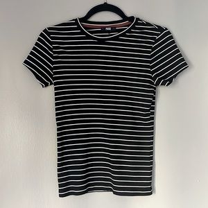 Paige fitted top. Soft stretchy material.